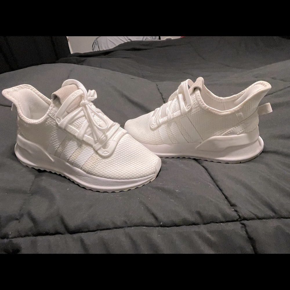 Adidas all white UPATH run. Size 4